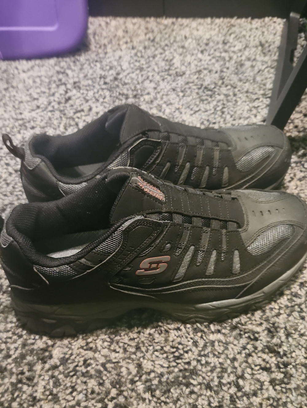 Sketchers Air Cooled Memory Foam Sneaker